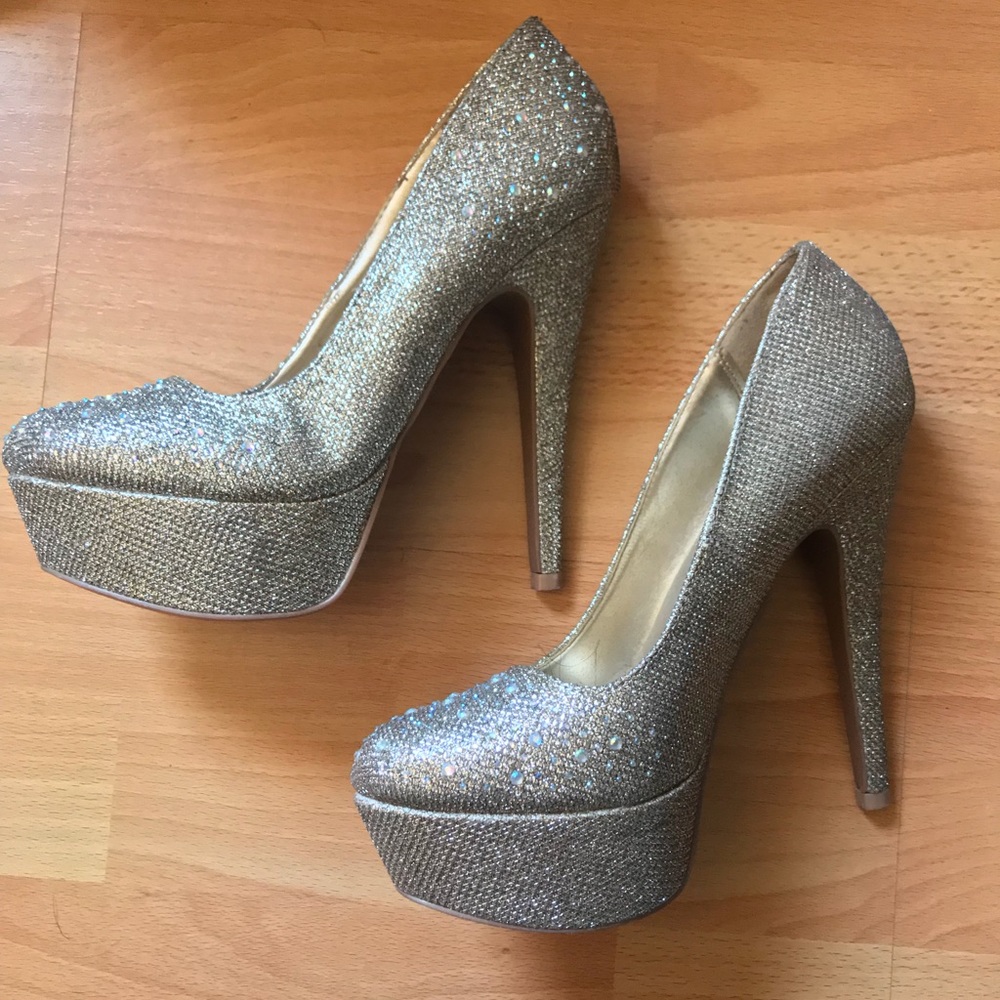 CHARLOTTE RUSSE HEELS 👠